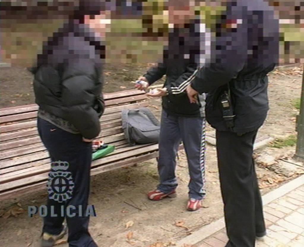 ESPAÑA-ESCUELA-DROGAS