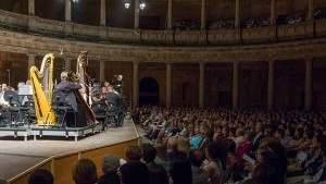 Rascarse el bolsillo festival