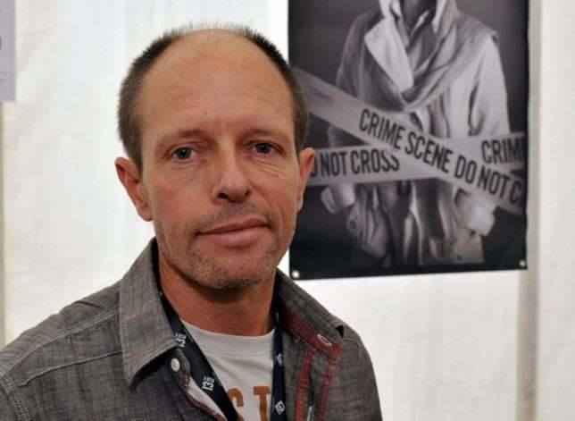 Bernard Minier Pateando el mundo